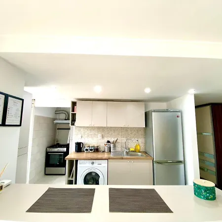 Apartment Lovely Studio 2 Minutes By The Beach Constanta